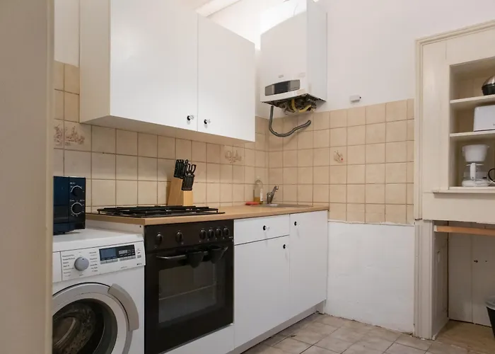 Affordable 2 Apts For 14p, 4br Great For Families Apartment *