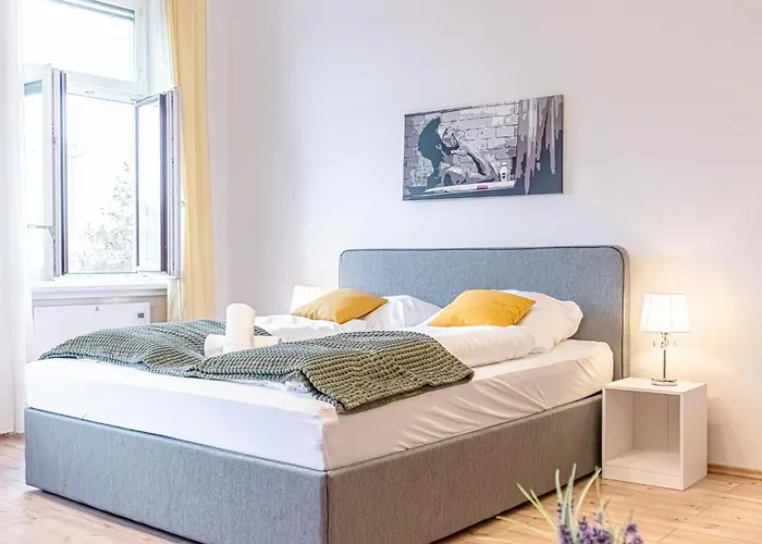 Apartment Affordable 2 Apts For 14p, 4br Great For Families Vienna