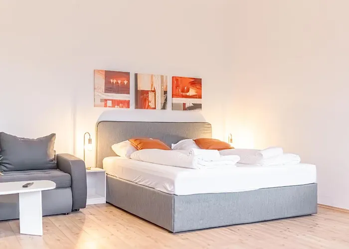 Affordable 2 Apts For 14p, 4br Great For Families Apartment Vienna