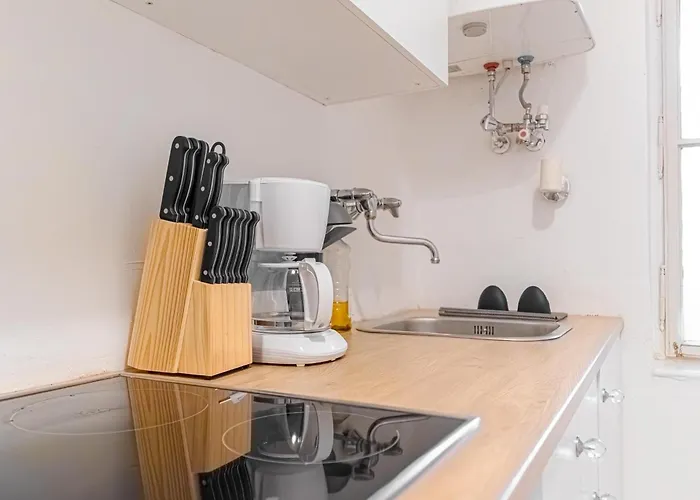 Apartment Affordable 2 Apts For 14p, 4br Great For Families Vienna