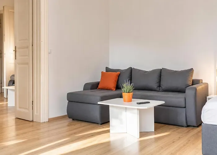 דירה Affordable 2 Apts For 14p, 4br Great For Families וינה