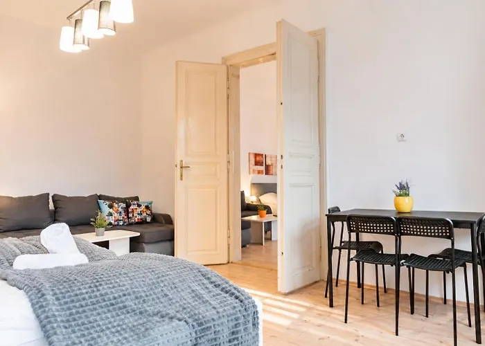 דירה Affordable 2 Apts For 14p, 4br Great For Families